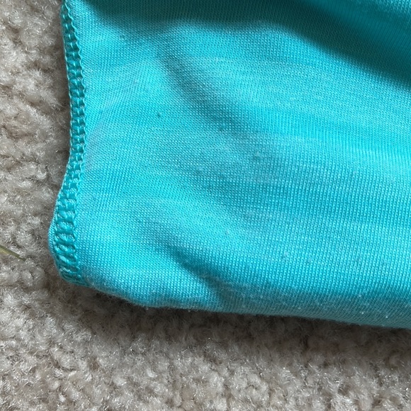 HP 🎉 Adidas aqua striped tee. Size large like new - Picture 9 of 10